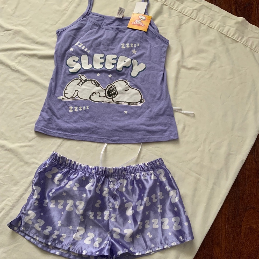 Ladies (new with tags) authentic Peanuts pajamas